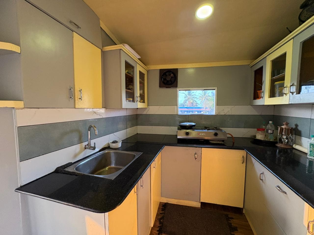 1 Bedroom Houseboat Alleppey Photo 12