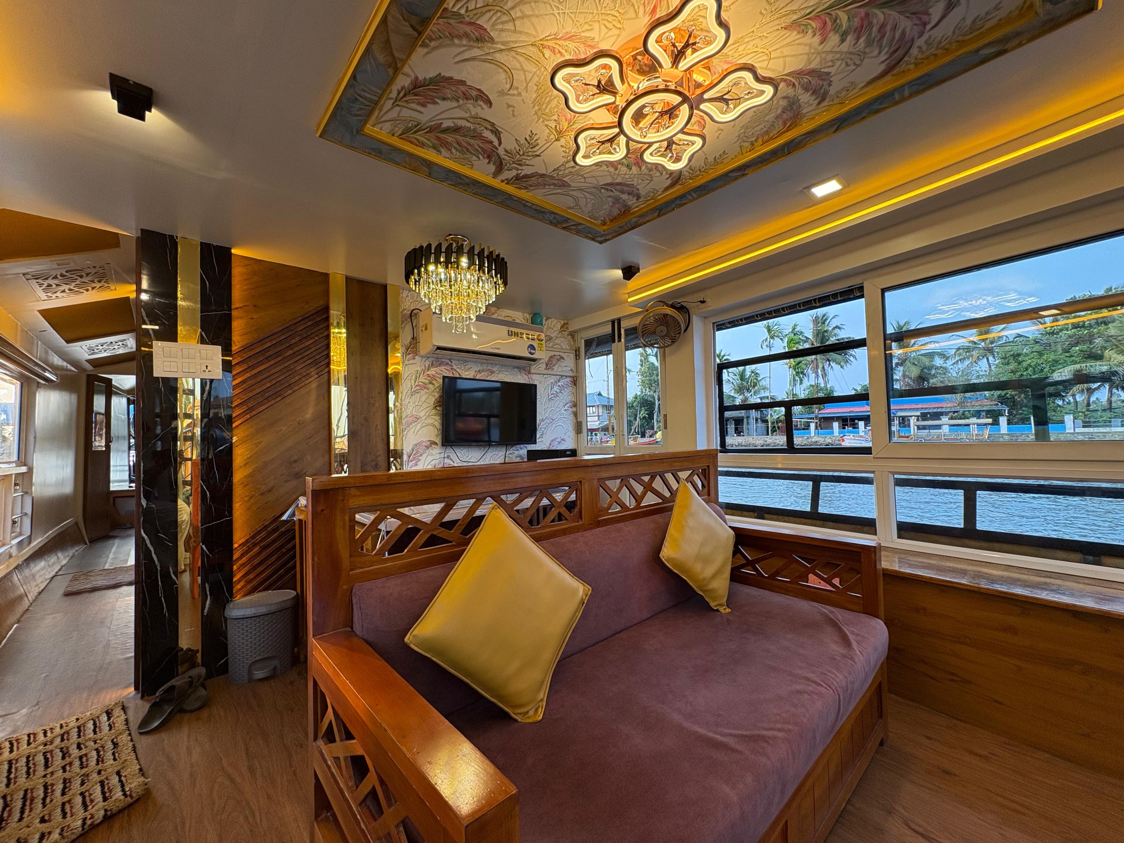 1 Bedroom Houseboat Alleppey Photo 14
