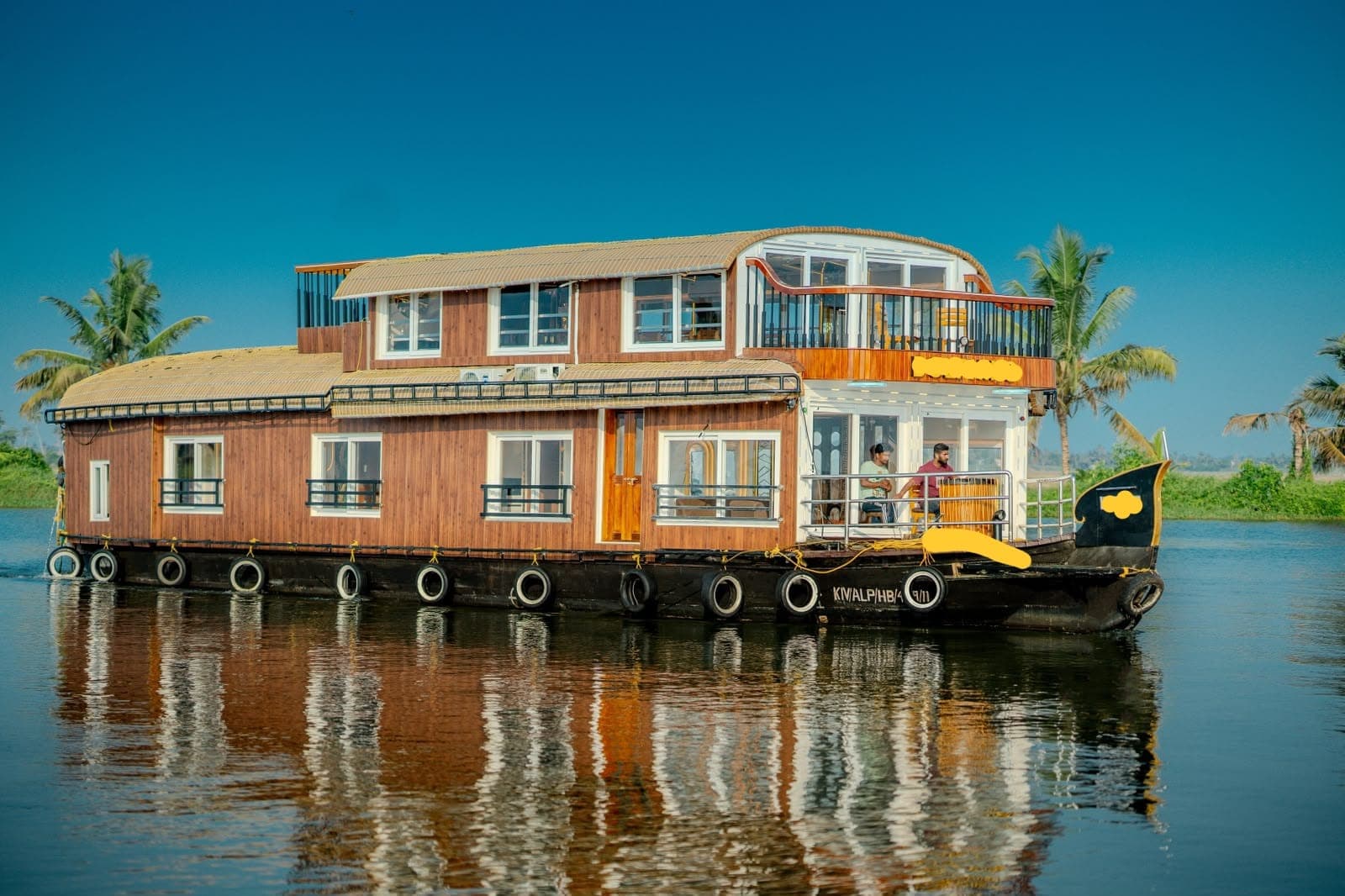 3 Bedroom Houseboat